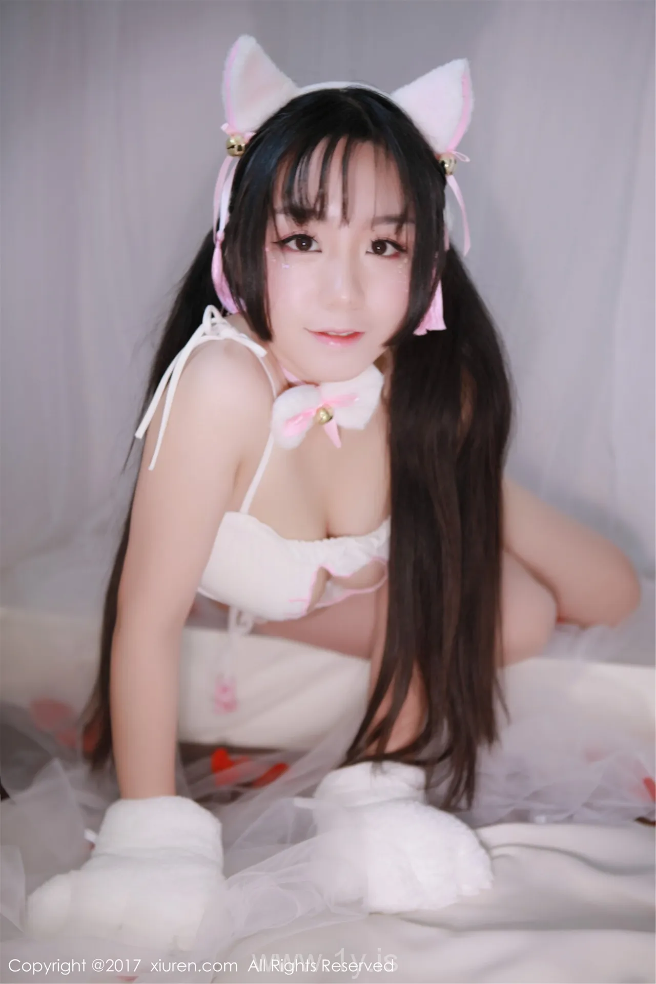 XIUREN(秀人网) NO.753 Gorgeous & Graceful Chinese Mature Princess 吃白菜的vi菜菜
