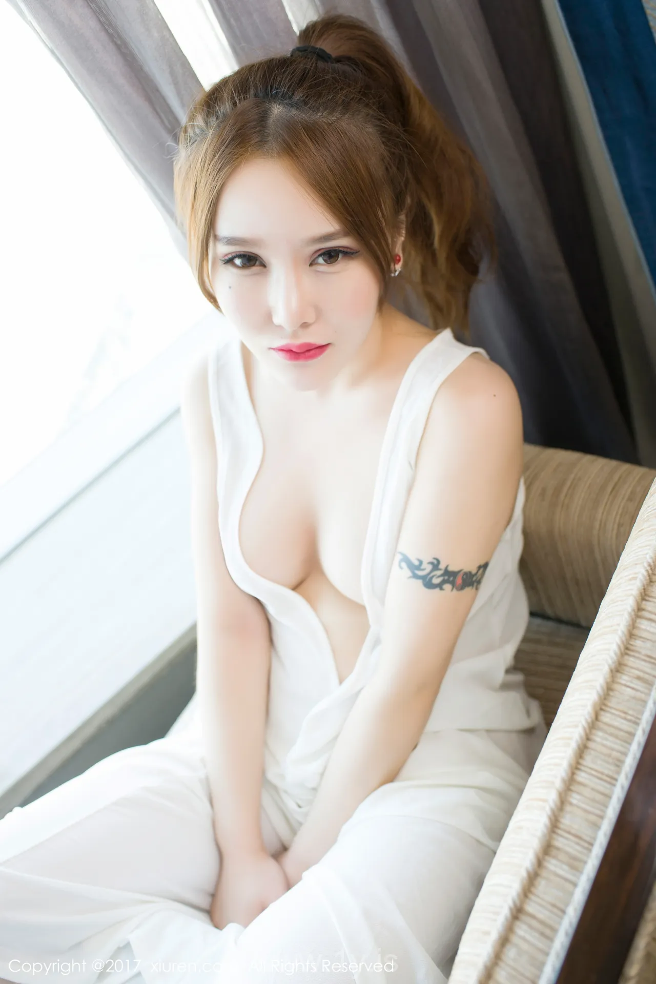 XIUREN(秀人网) NO.811 Lovely & Extraordinary Asian Cougar 佑熙