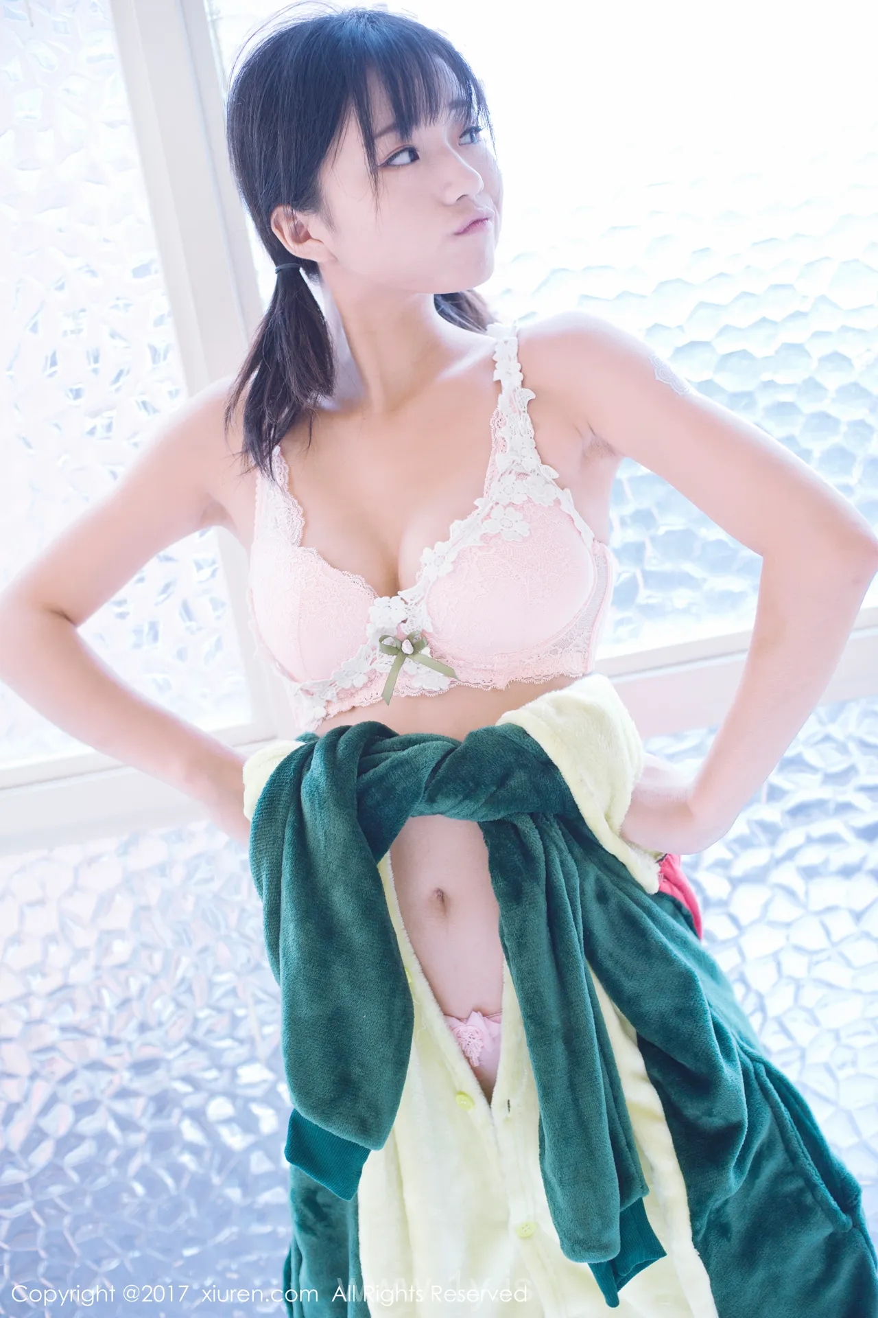 XIUREN(秀人网) NO.831 Fair & Irresistible Asian Women 仓井优香