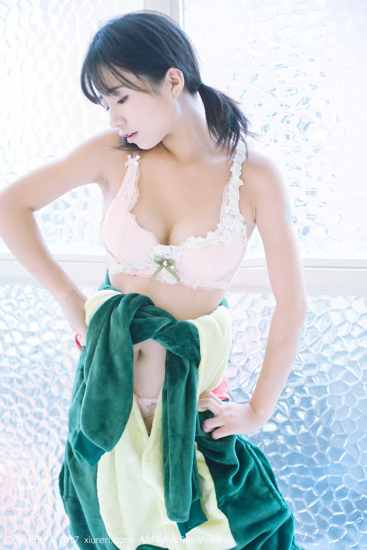 XIUREN(秀人网) NO.831 Fair & Irresistible Asian Women 仓井优香