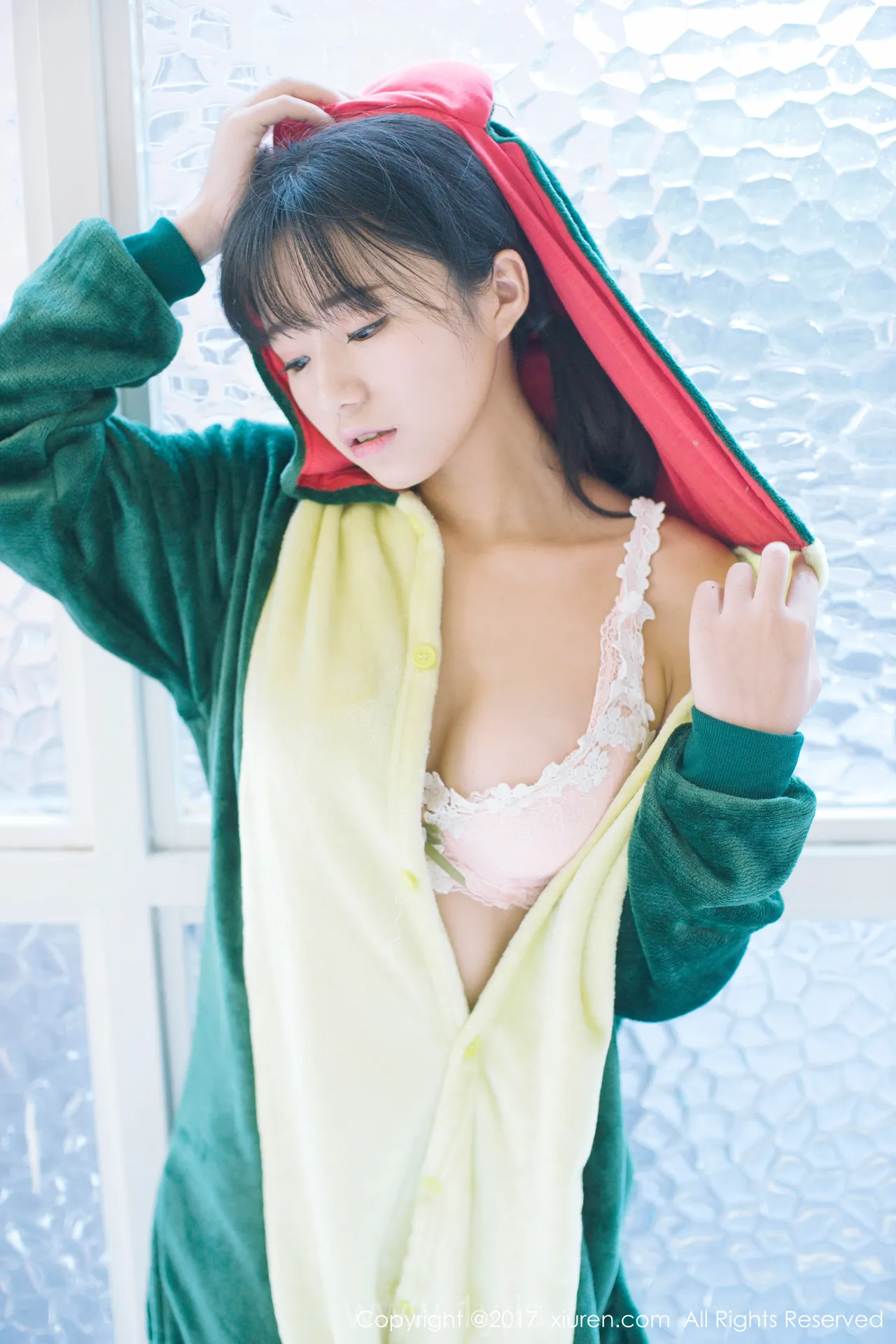 XIUREN(秀人网) NO.831 Fair & Irresistible Asian Women 仓井优香