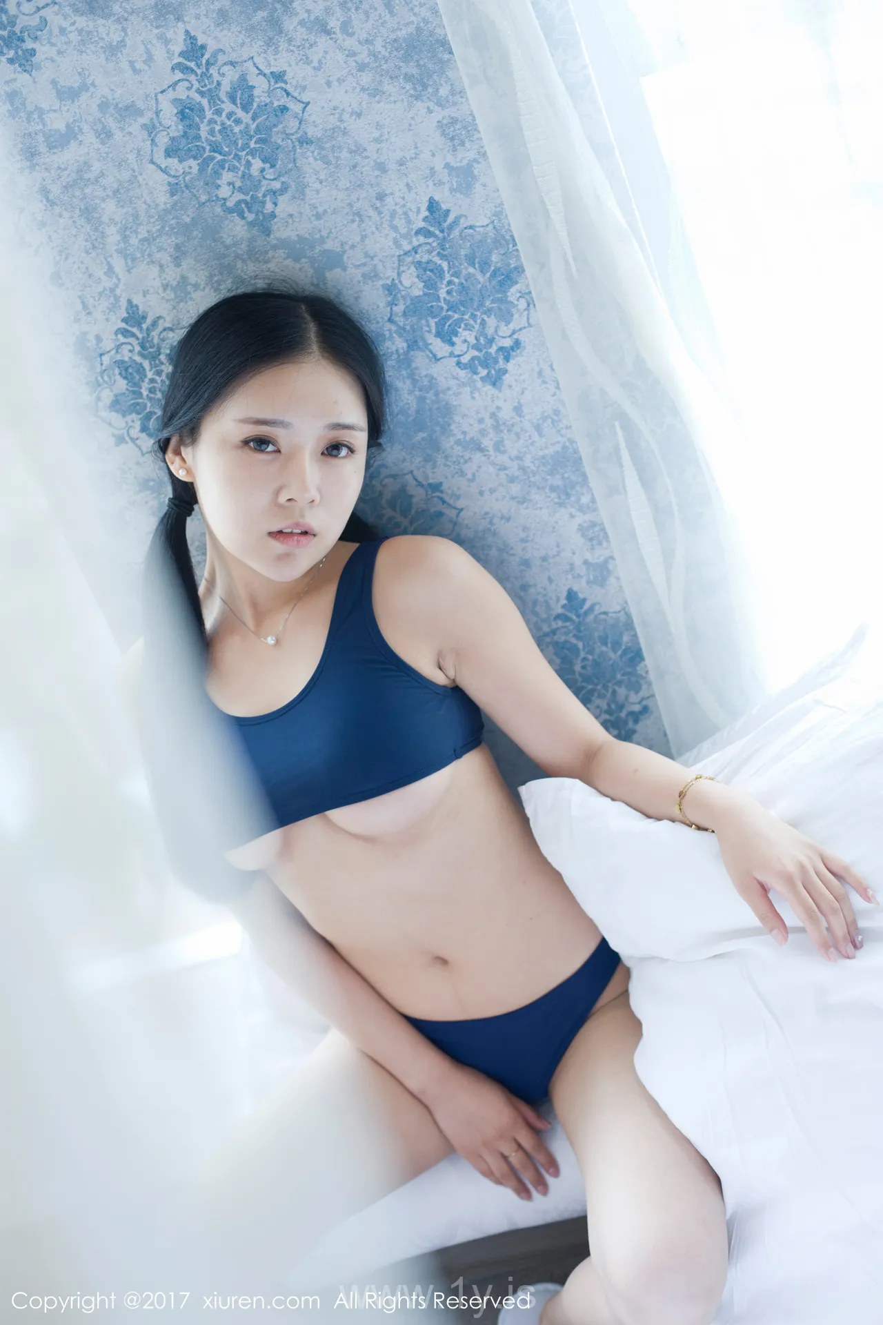 XIUREN(秀人网) NO.841 Stunning & Well Done Asian Hottie 红气球