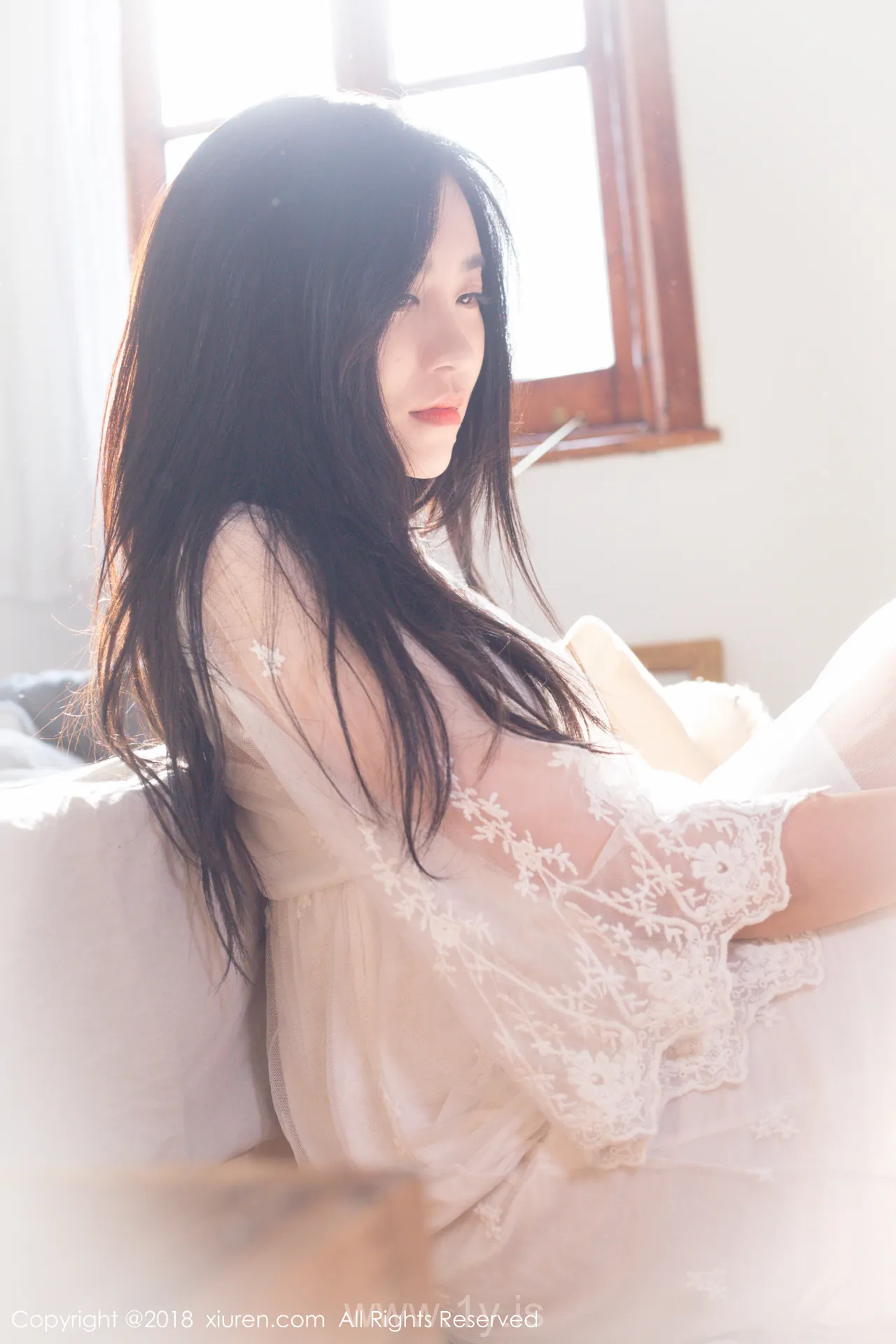 XIUREN(秀人网) NO.1024 Slim & Adorable Chinese Peri 许诺Sabrina