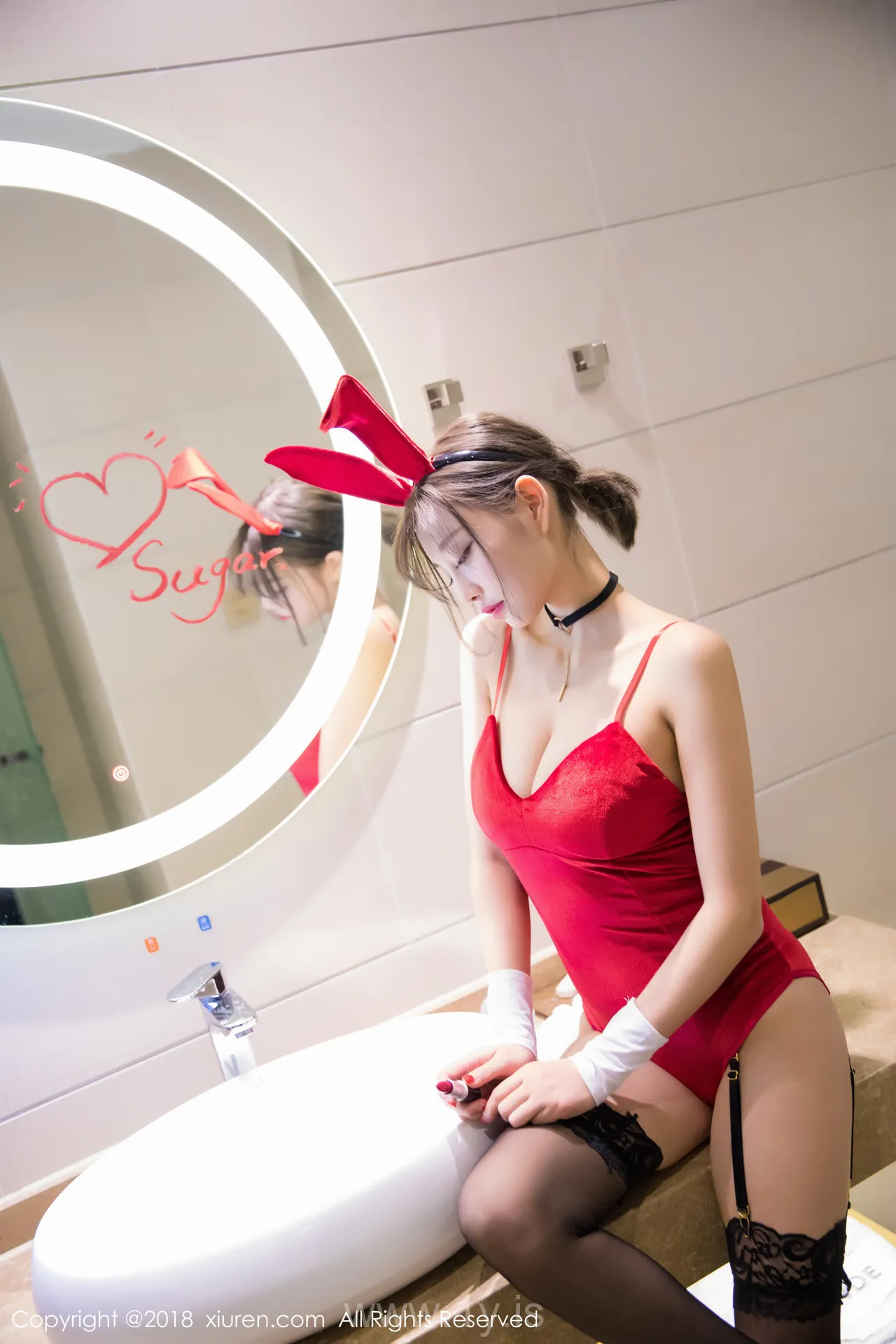 XIUREN(秀人网) NO.1033 Stunning & Trendy Asian Cutie 杨晨晨sugar