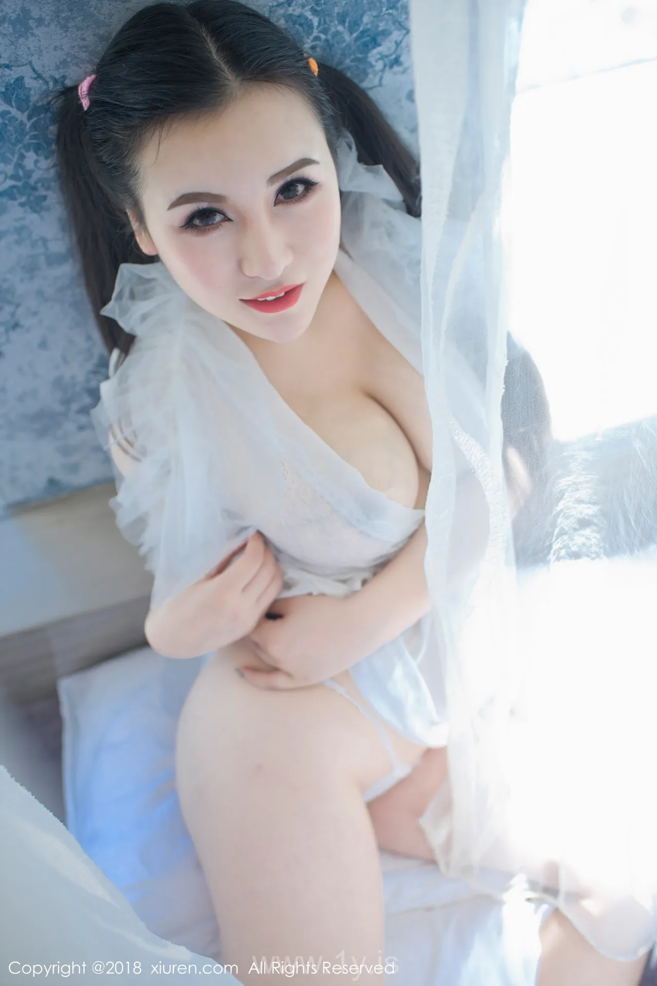 XIUREN(秀人网) NO.1034 Good-looking & Charming Chinese Chick MODEL伊若