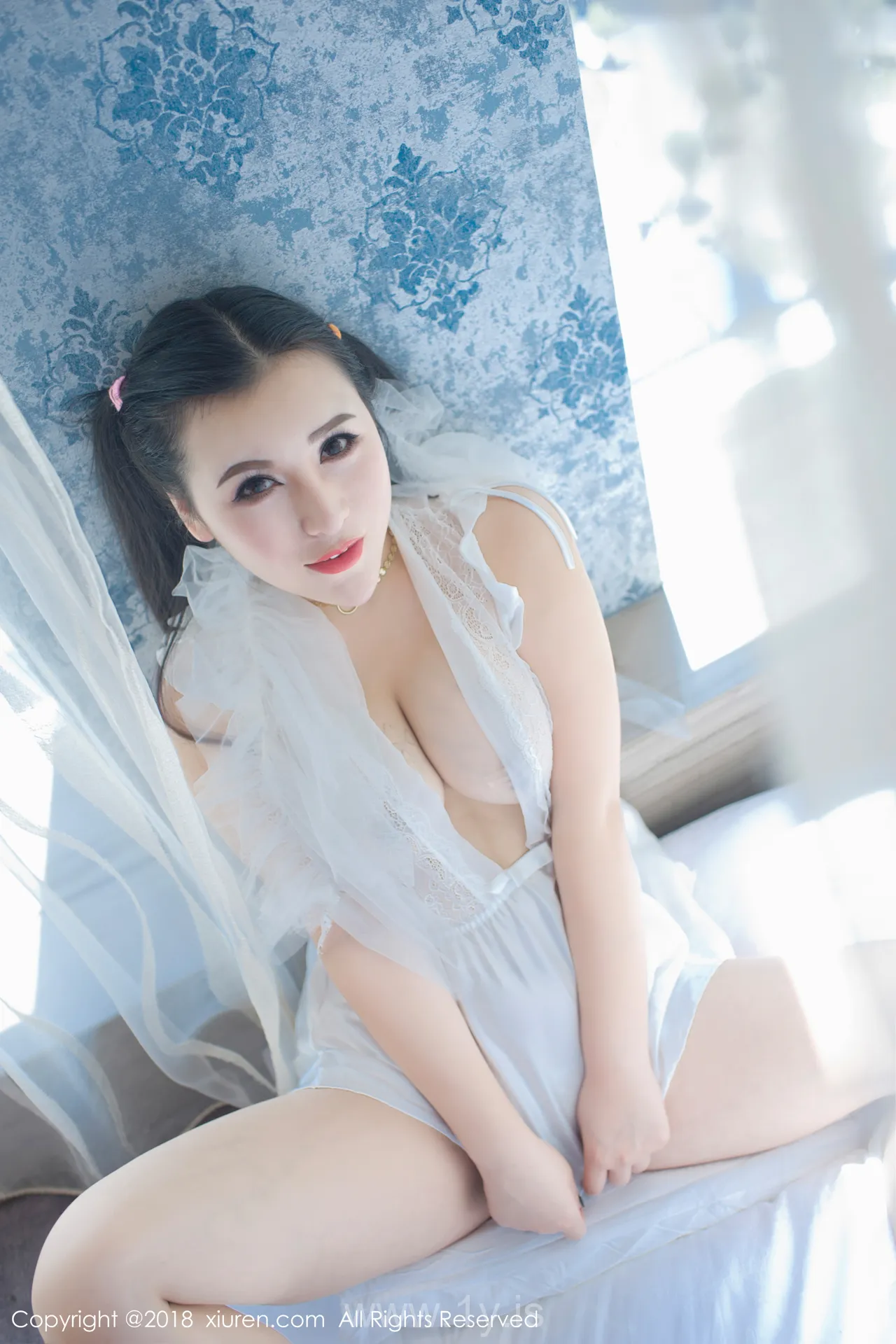 XIUREN(秀人网) NO.1034 Good-looking & Charming Chinese Chick MODEL伊若