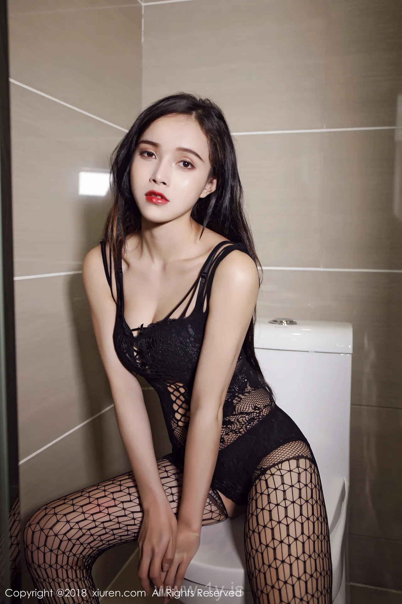 XIUREN(秀人网) NO.1041 Fashionable Asian Belle 小羽