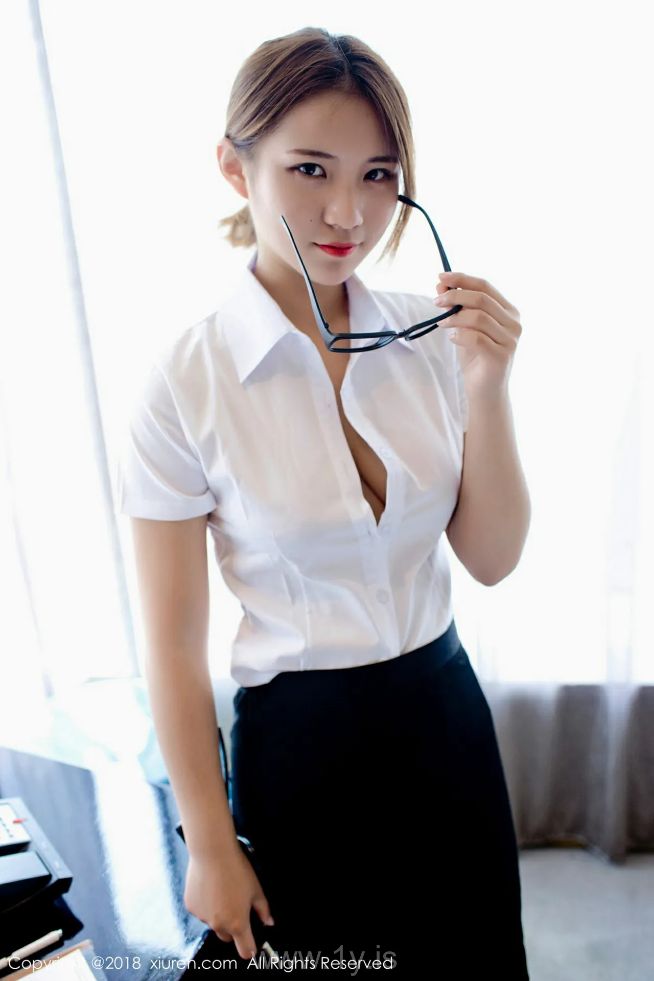 XIUREN(秀人网) NO.1091 Hot & Cute Asian Mature Princess 久久Aimee