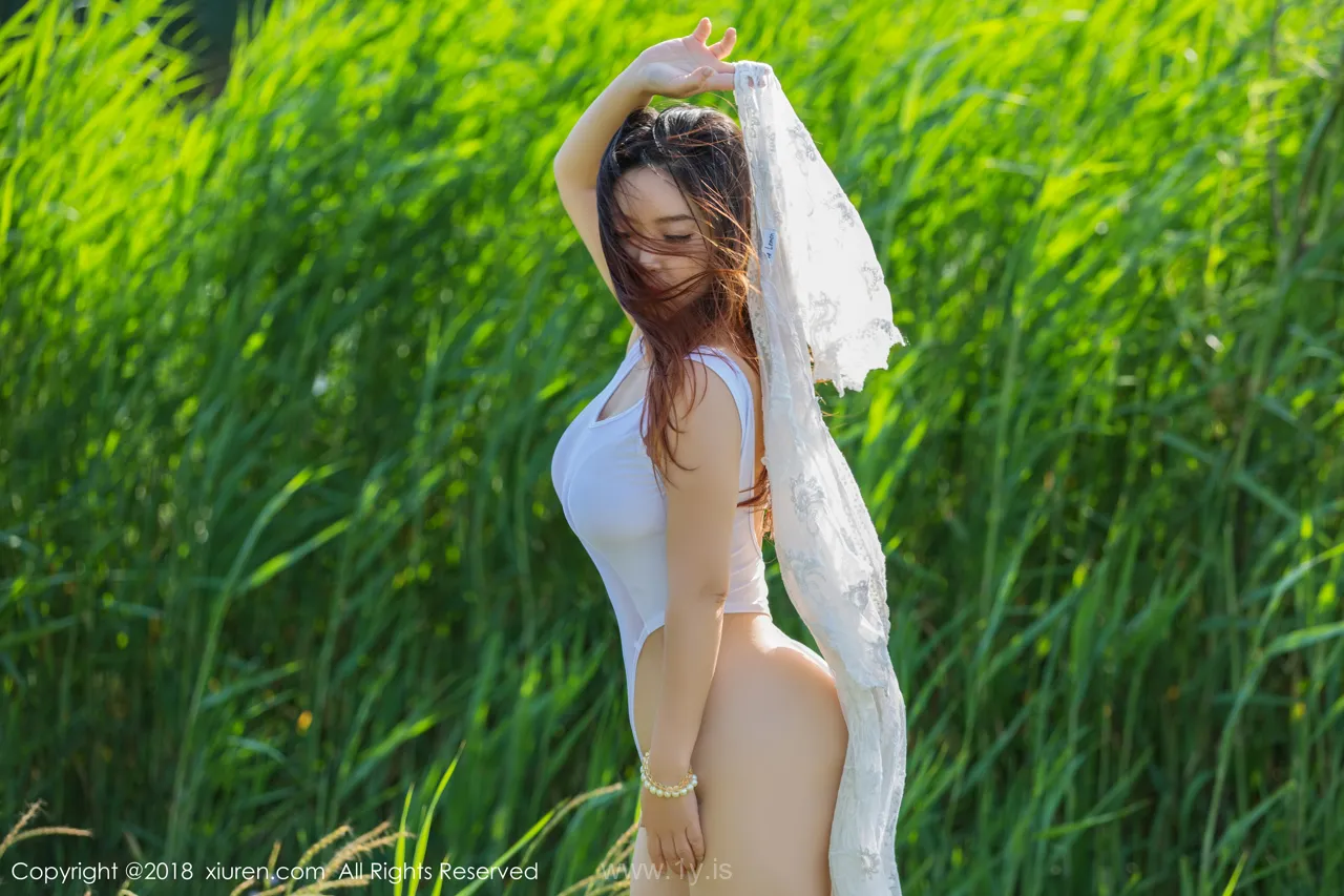 XIUREN(秀人网) NO.1105 Fancy & Slim Chinese Women 西希白兔