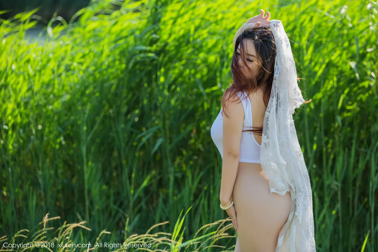 XIUREN(秀人网) NO.1105 Fancy & Slim Chinese Women 西希白兔