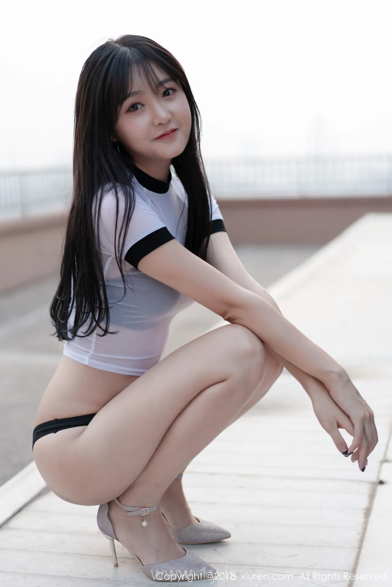 XIUREN(秀人网) NO.1153 Attractive & Exquisite Chinese Homebody Girl 拉拉Lala