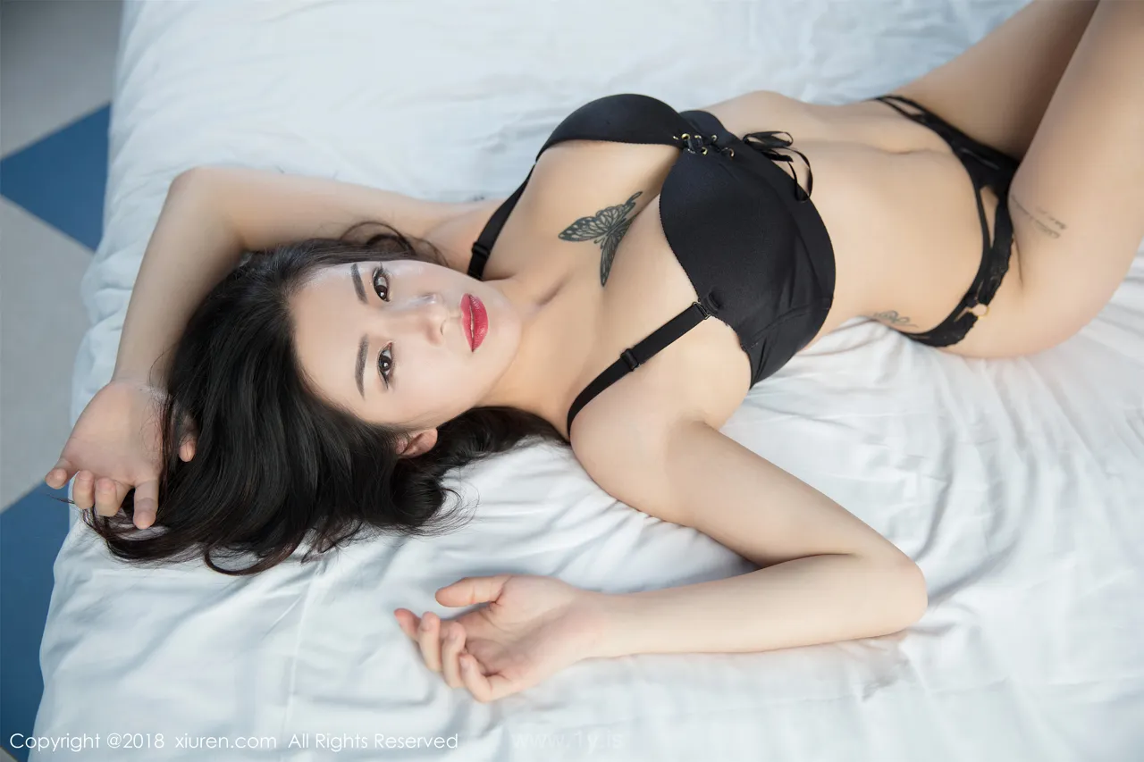 XIUREN(秀人网) NO.920 Sexy & Refined Asian Women 以瑟