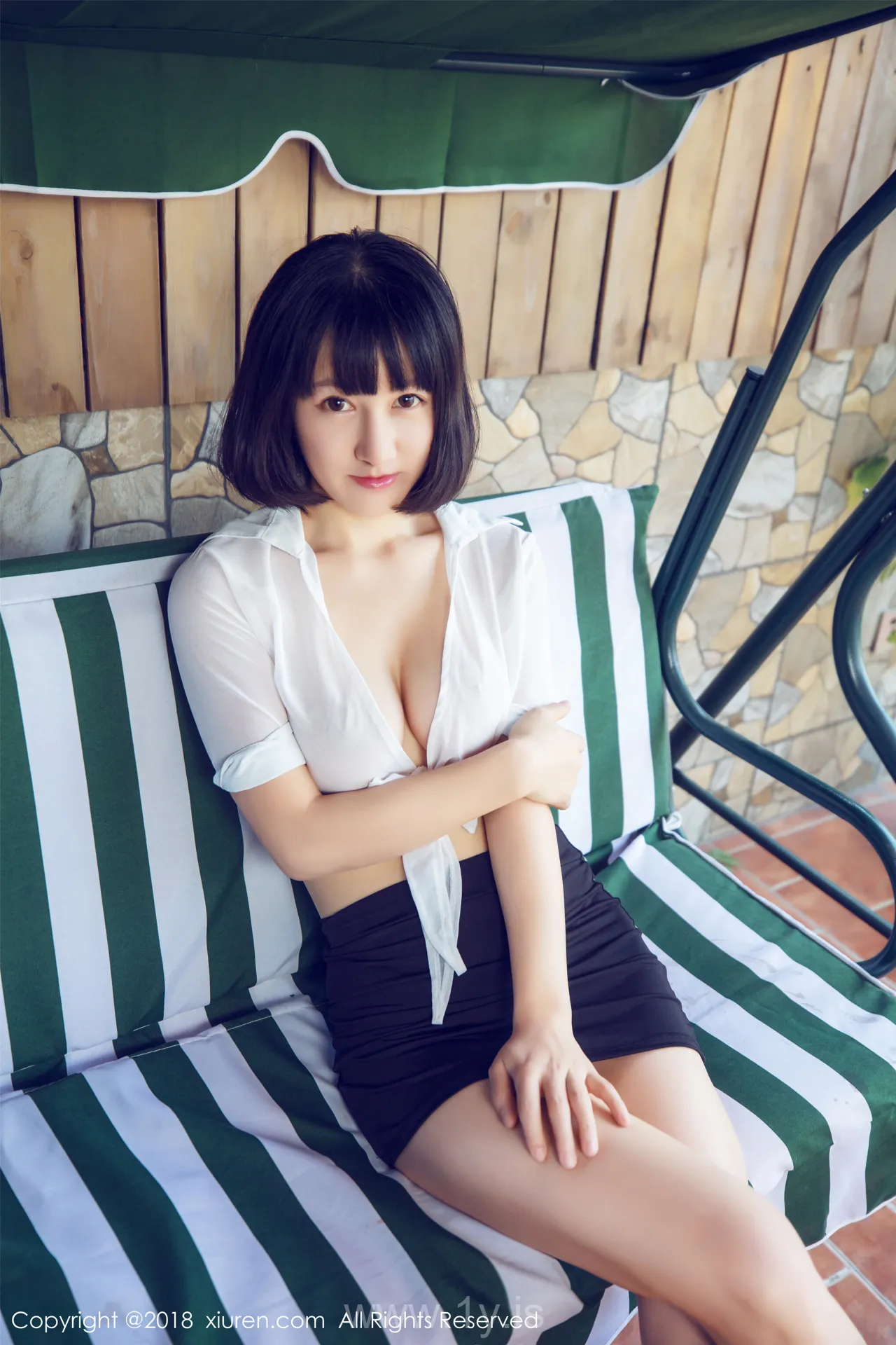 XIUREN(秀人网) NO.933 Quiet & Attractive Asian Cutie 小探戈