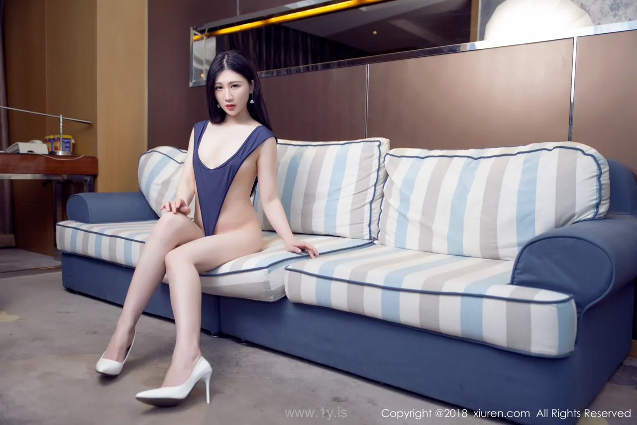 XIUREN(秀人网) NO.942 Pretty & Good-looking Chinese Model 玄子
