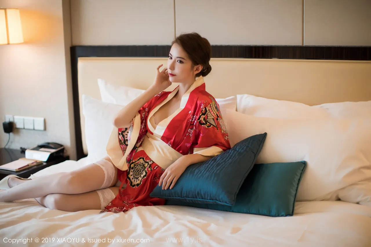 语画界 VOL.014 carry Gorgeous & Appealing Chinese Cougar carry